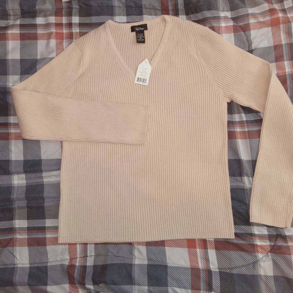 NWT women's sweater XL